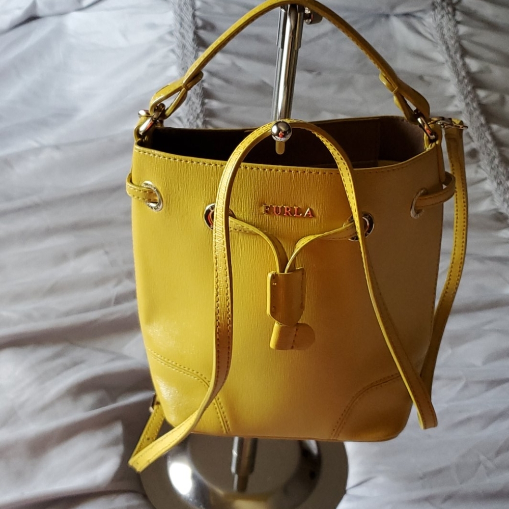 Furla Stacy mini bag in Senape